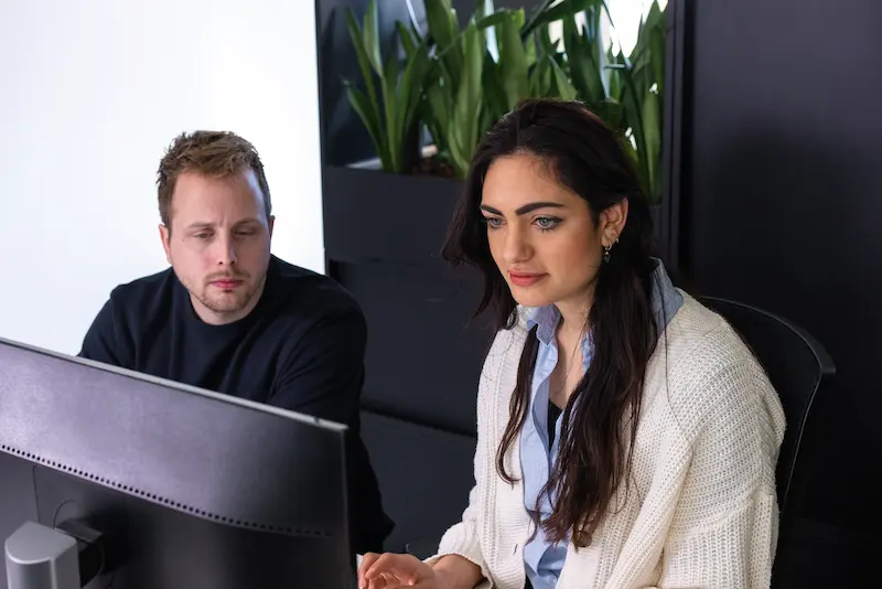 Waarom zou je een online marketeer huren in rotterdam