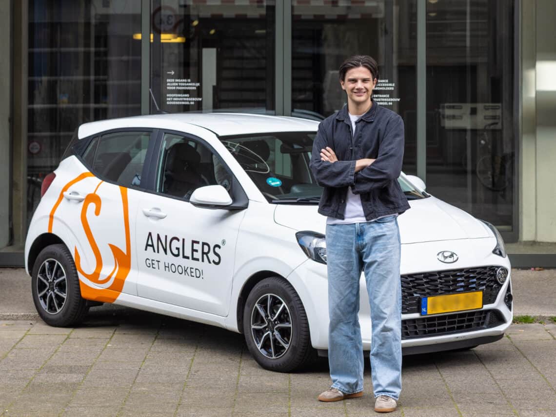 Tim voor de Anglers auto